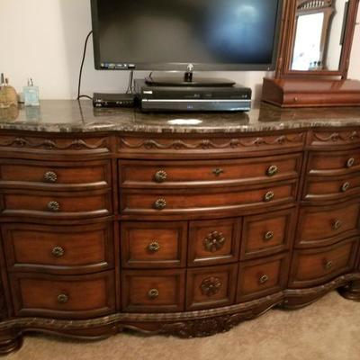 Immaculate Wood Bedroom Dresser