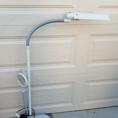 OTTLITE Sewing Lamp Light w/ Magnifying Glass