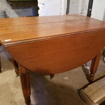 Round Wood Dining Table