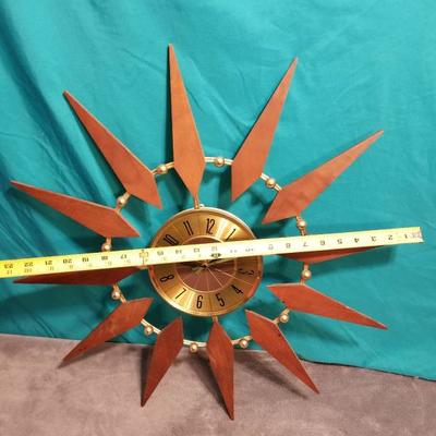 Vintage Mid Century Elgin Sunburst Starburst Wall Clock Lot #13-053
