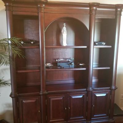 Massive Executive Library 