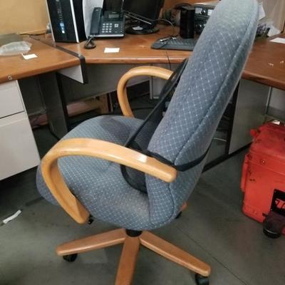 Blue Fabric Armed Rolling Office chair