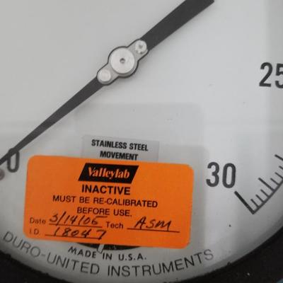 Duro-United Instrument Stainless Steel Movement Gauge