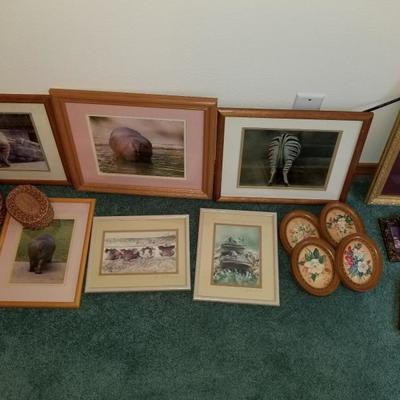 Collection of Frammed Art/Decor Prints Vintage 