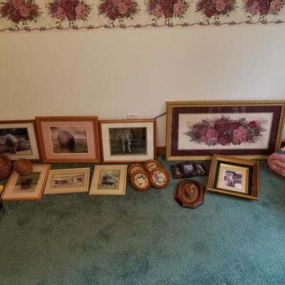 Collection of Frammed Art/Decor Prints Vintage 