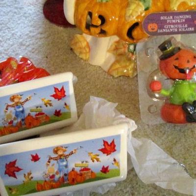 Halloween & Collectibles Set - See all photos 