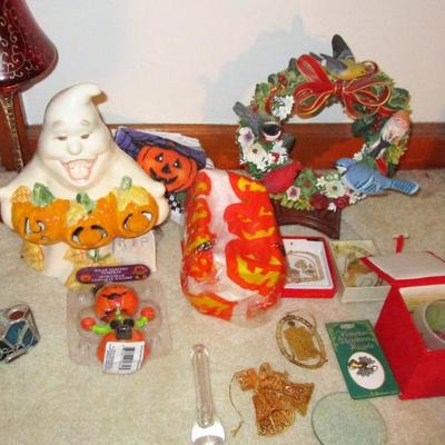 Halloween & Collectibles Set - See all photos 