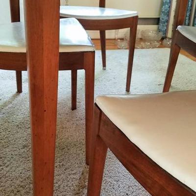 Drexel - Mid Century Dining Set w/Chairs and (2) Leaves