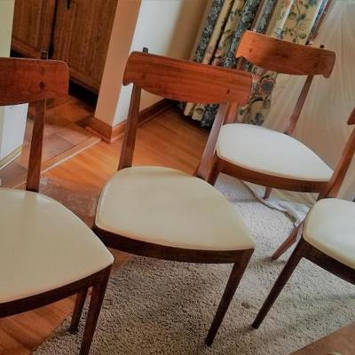 Drexel - Mid Century Dining Set w/Chairs and (2) Leaves