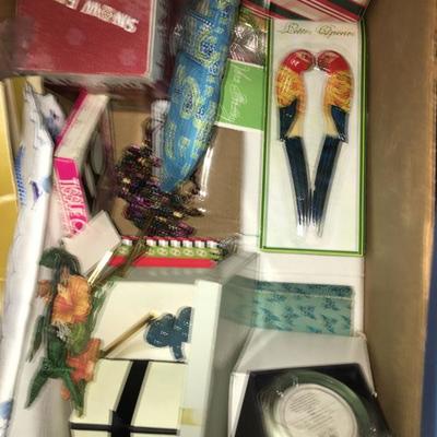 Box Full of DÃ©cor w/ Windchimes