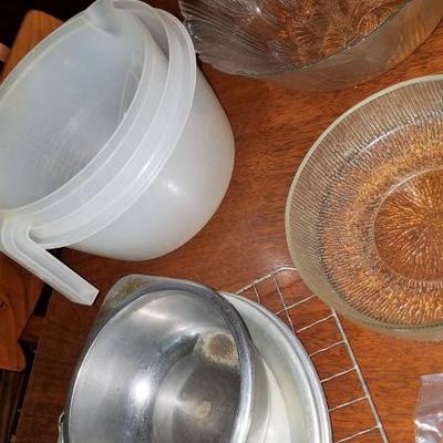 Vintage Bowl Set w/ Knox