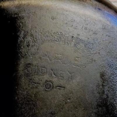Cookware with Cast Iron Pans from Wagner Ware 