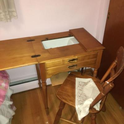 Sewing Machine with Loads of craft Items