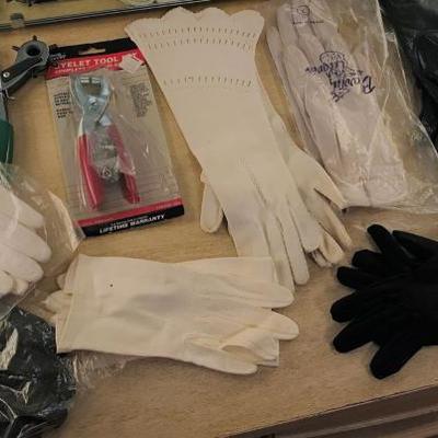 gloves gloves and more leather gloves