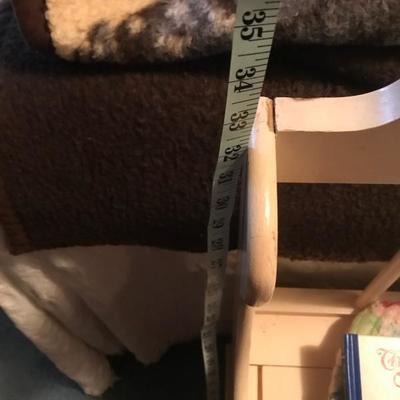 Storage Bench, Photos and contents