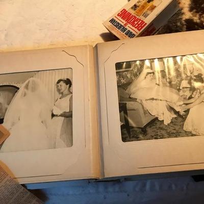Storage Bench, Photos and contents
