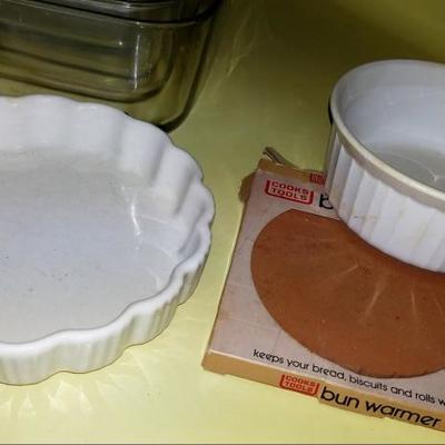 Vintage Pyrex With Lids #176 