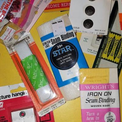 HUGE Sewing Lot Carry Sewing Bag and Whatnots -Lot #237 