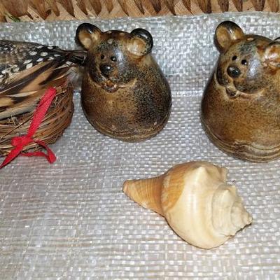 Misc. Decor in Basket #92