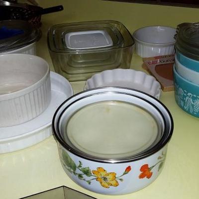 Vintage Pyrex With Lids #176 