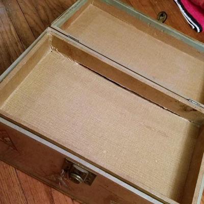 Treasure Chest And Keepsakes Box Lot #81