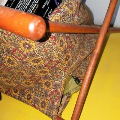 HUGE Sewing Lot Carry Sewing Bag and Whatnots -Lot #237 