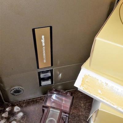 Projector And Slide Viewer With Many Slides #128 