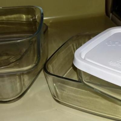 Vintage Pyrex With Lids #176 