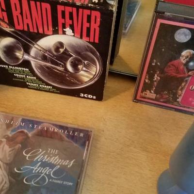 Music, Shells And Vintage Buttons = Lot # 214 