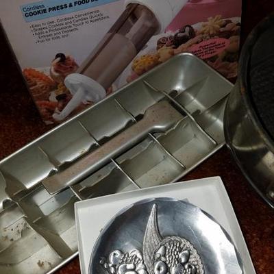 Antique Kitchenware #143