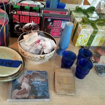 Music, Shells And Vintage Buttons = Lot # 214 