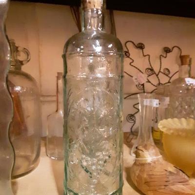 Glass bottle