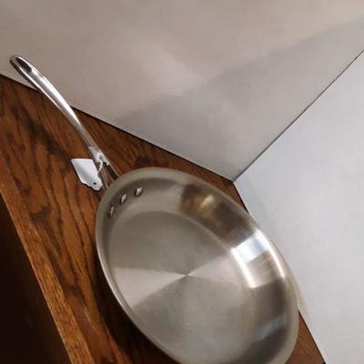 Calphalon skillet