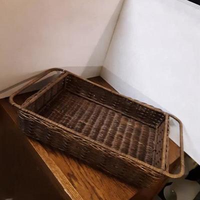 Rectangular wicker basket