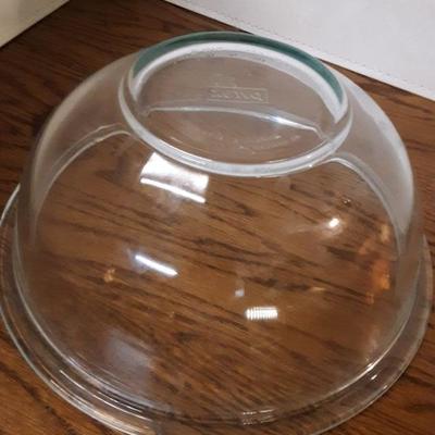 Pyrex mixing bowl
