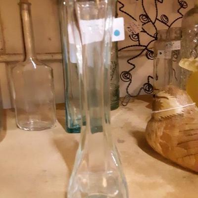 Small bud vase