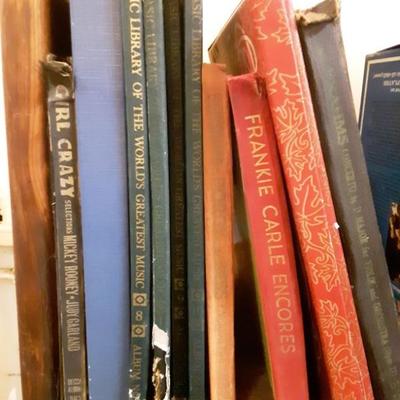 Set of 10 hardback book