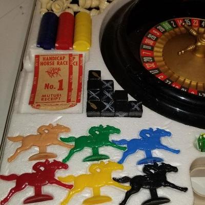 Vintage Sears GAME CASE Roulette Checkers Horse Racing Gambling Games #129-A