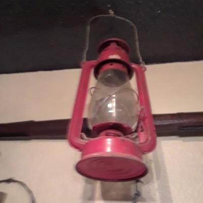 VINTAGE RED KEROSENE LANTERN