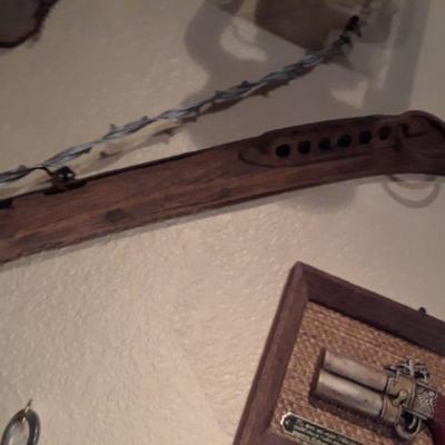 ANTIQUE HARNESS HINE IN GREAT CONDITION