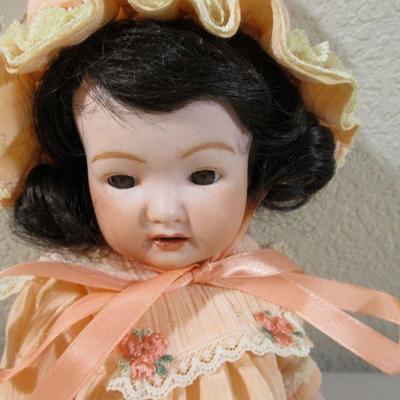 German All Porcelain Heaubach Hopplesdorf 12"  Vintage Artist Made 