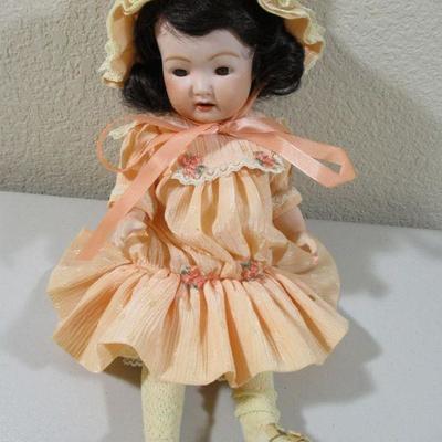 German All Porcelain Heaubach Hopplesdorf 12"  Vintage Artist Made 