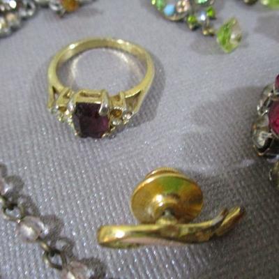  Vintage Estate Costume Jewelry Lot Some brand names All Wear 
