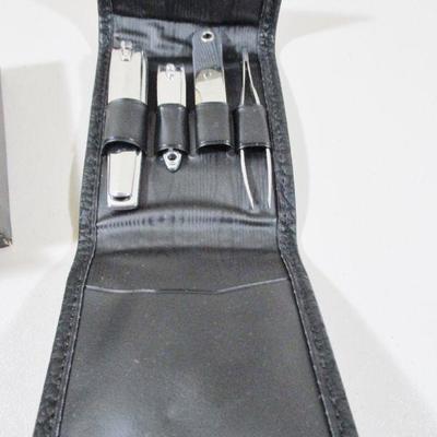 Vitron Traveling Manicure Set Fold over 4"
