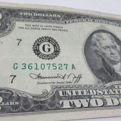 Lot of 2 Two Dollar Bills -1976 Series  Washington D.C.