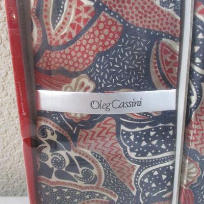 Vintage Oleg Cassini Tie & Handkerchief set In the Box 
