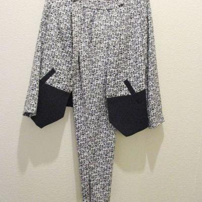 Halogen Pantsuit Paisley Black& White Jacket and Pants Size S