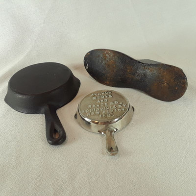 Child's Skillet, Shoe Mold & Salesman's Skillet Giveaway