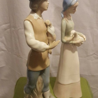 Celanas Miguel Requena (all figures are Lladro) Girl & Boy w/ Geese: ( Value $100-$150)