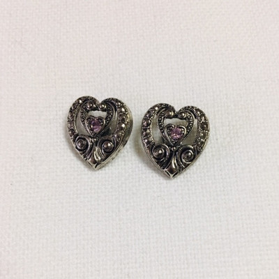 1994 Avon Elegant Era Bracelet & Matching Earrings (Estimated Value $30.00 to $45.00)